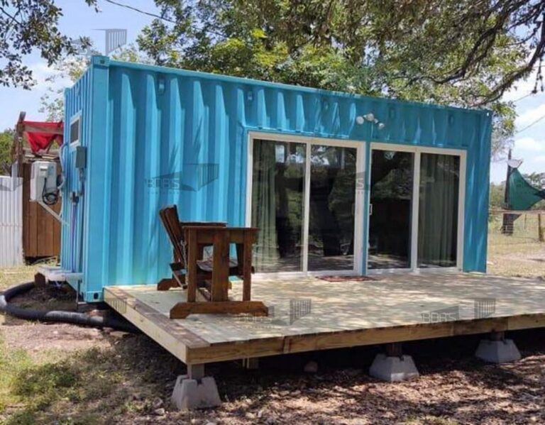 +30 casitas prefabricadas construidas con contenedores - Casas de Campo