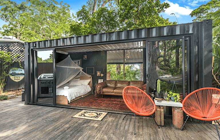+30 casitas prefabricadas construidas con contenedores - Casas de Campo