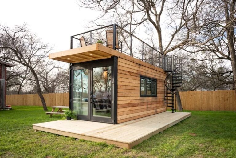 +30 casitas prefabricadas construidas con contenedores - Casas de Campo
